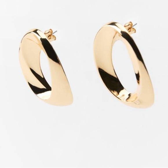Zara circular piece earring NWT ✨😍😍 - Picture 4 of 8